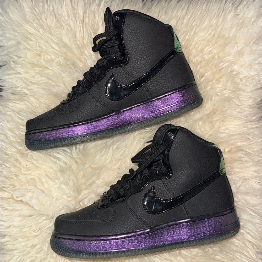 Women’s Nike Air Force 1 Black/Iridescent Size 6